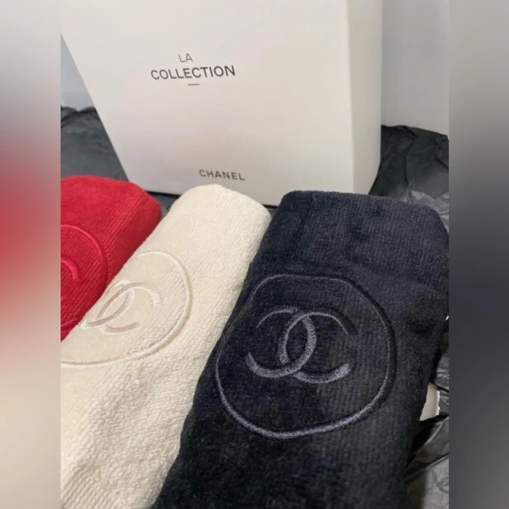 Chanel La Collection 3 Set Washcloth Towels GWP NWB